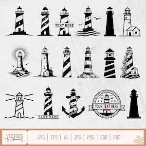 Può includere: Una collezione di illustrazioni di fari in bianco e nero con vari design. Alcuni fari hanno strisce, altri aree di testo. L'immagine include anche un design di ancora e un emblema circolare con la scritta "YOUR TEXT HERE".