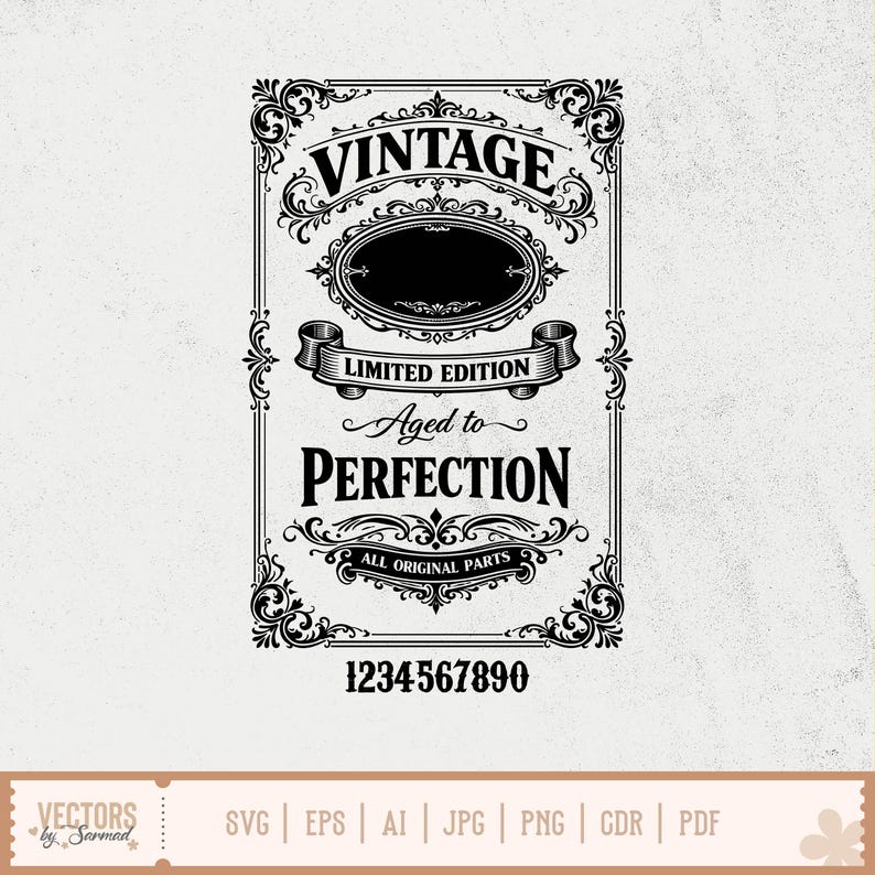 Pu&ograve; includere: Design in bianco e nero in stile vintage con la parola "VINTAGE" in alto. Il design include una forma ovale, uno striscione con la scritta "LIMITED EDITION" e la frase "Aged to Perfection". I numeri 1234567890 sono in basso.