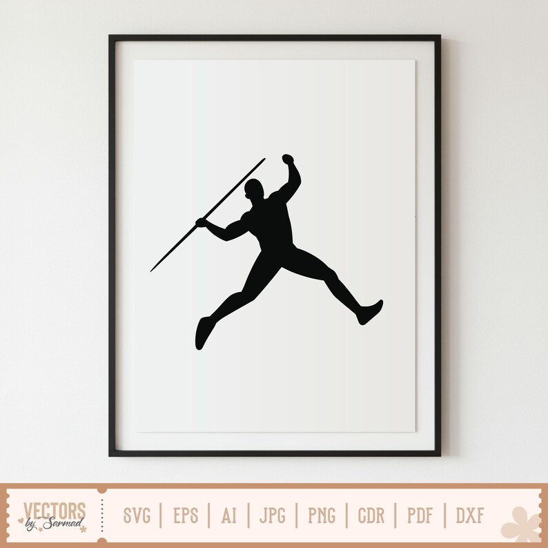 Puede incluir: Impresi&oacute;n art&iacute;stica en silueta negra de un lanzador de jabalina. El atleta est&aacute; en pleno lanzamiento, con la jabalina extendida. La obra est&aacute; enmarcada en negro sobre un fondo blanco. La parte inferior de la imagen contiene el texto "VECTORS by Sarmad" y opciones de tipo de archivo.