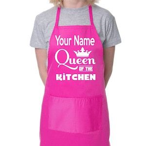 Print4u Delantal personalizado de reina de la cocina para mujer con estampado personalizado. Agregue su propio nombre. Delantal de chef para cocinar, hornear, barbacoa