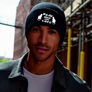 Print4u Real Men Love Cats Beanie Hat Great Funny Birthday Present Cat Lovers Gift For Men