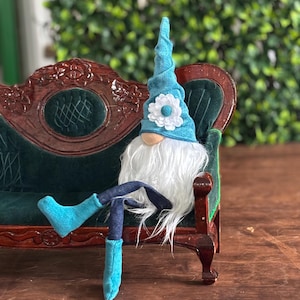 Mothers day gnome with long legs, turquoise blue spring gnome, Fun Tiered Tray Decor, Ideal Gift for Her, Gnome with long legs
