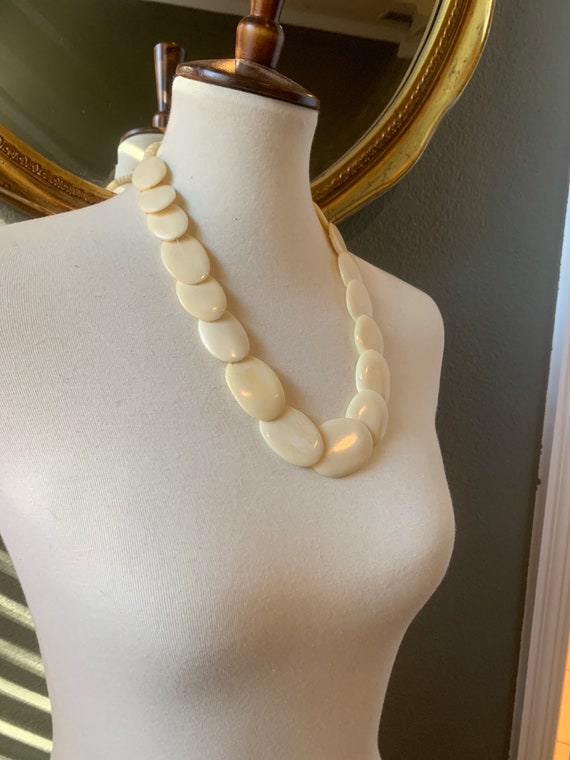 Vintage Bone Bead Necklace - Gem