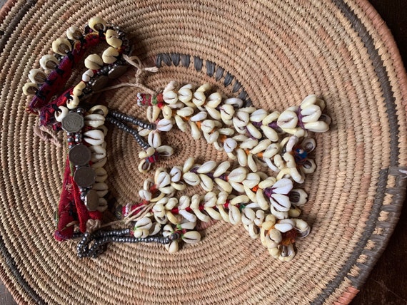 Rare Vintage Pair Cowrie Shell Armbands - image 8