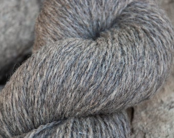 DESTASH Undyed mix grey yarn Dundaga 6/2, latvian wool yarn