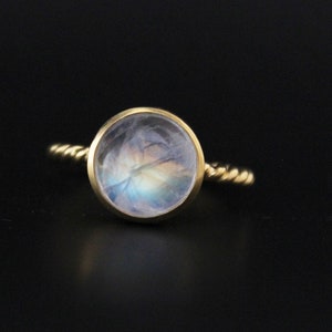 Rainbow moonstone Ring , Blue Flash Ring, Dainty gold Ring, Handcrafted Sterling Silver Moonstone ring, Boho Chic Jewelry, Gift for Mom
