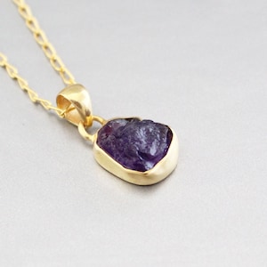 Raw Amethyst Necklace, February Birthstone Jewelry, Gift for Mom, Healing Necklace, 18K Gold Necklace, Handmade Jewelry, Minimalist Jewelry