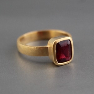 Natural Ruby Ring, 18K Dainty Gold Ring, Solitaire Ring, Engagement Ring, Wedding Jewelry, Handmade Jewelry, Bridesmaid Gifts, gift for Her