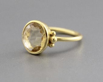 Citrinring, zierlicher, handgefertigter Statement-Ring aus 18-karätig vergoldetem Sterlingsilber, Geburtsstein für November