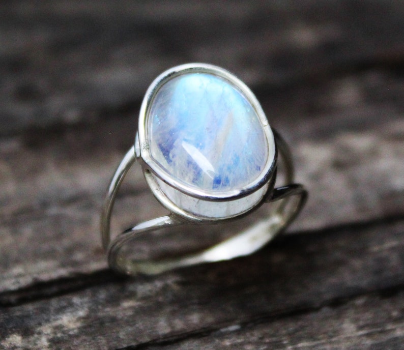Oval Cabochon Gemstone Rose gold Ring Blue sheen Gemstone Solid 925 Sterling Silver Rainbow moonstone Ring Blue Flash Ring