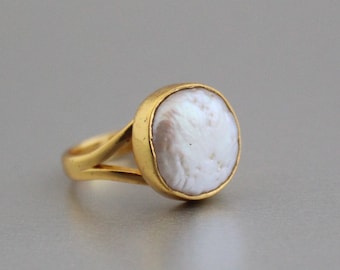 18K Gold Pearl Ring, Statement Ring, Freshwater Pearl Ring, Gift for her, Unique Birthstone Ring For Women