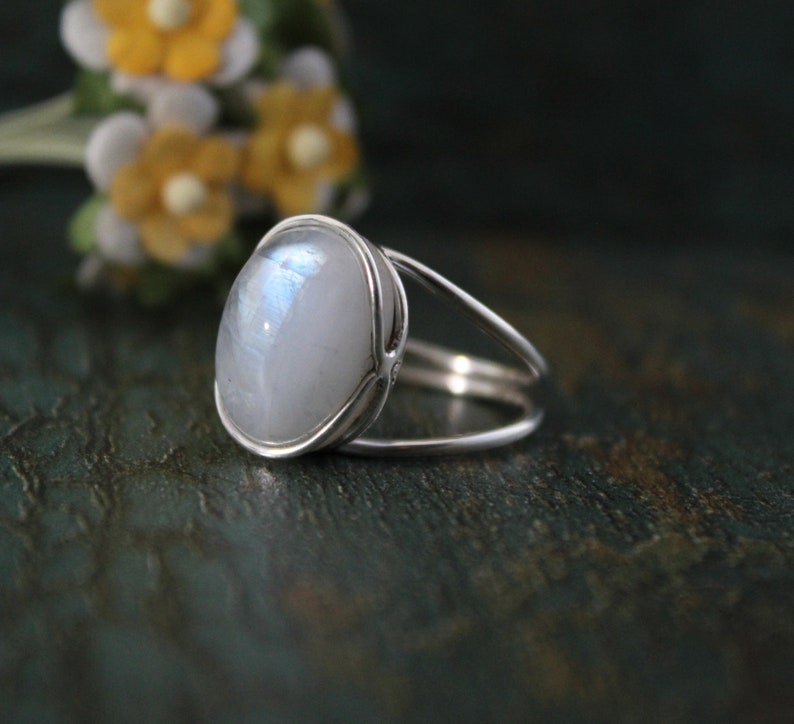 Rainbow moonstone Ring , Blue Flash Ring, Solid 925 Sterling Silver, Classic Wedding Accessories, Holiday Season Jewelry, Gift for Wife image 5