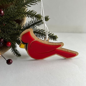 Memorial handcrafterd Cardinal ornament with personalized engraved message, perfect tribute for  the loss of Mother, Dad, Grandparents