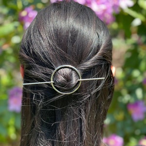 Silver Circle Hair Pin – Elegant & Minimalist Hair Accessory