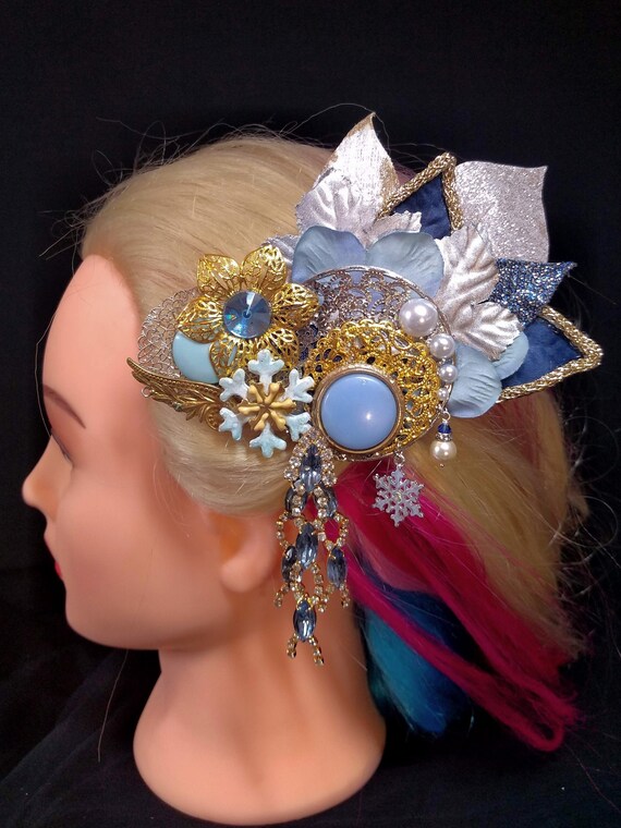 Custom Fascinator. Winter wonderland Holiday-Themed Fascinator Hats and Headbands | Masquerade Store main image 3