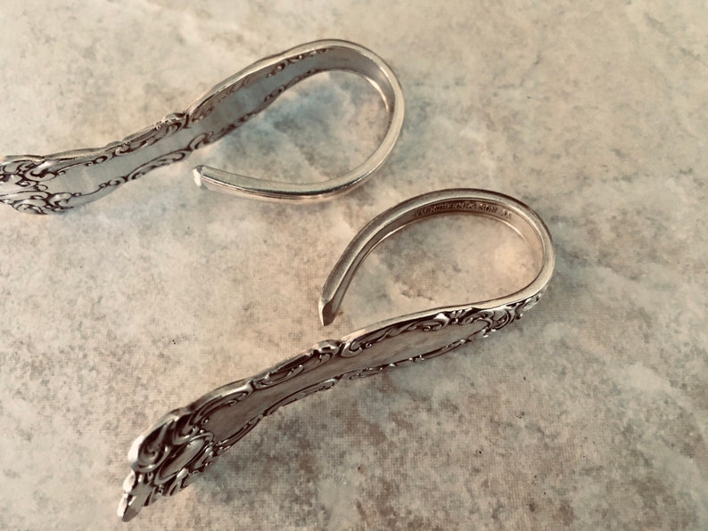 circa 1951 Vintage silverplate napkin rings Magnolia pattern by Rogers /& Son