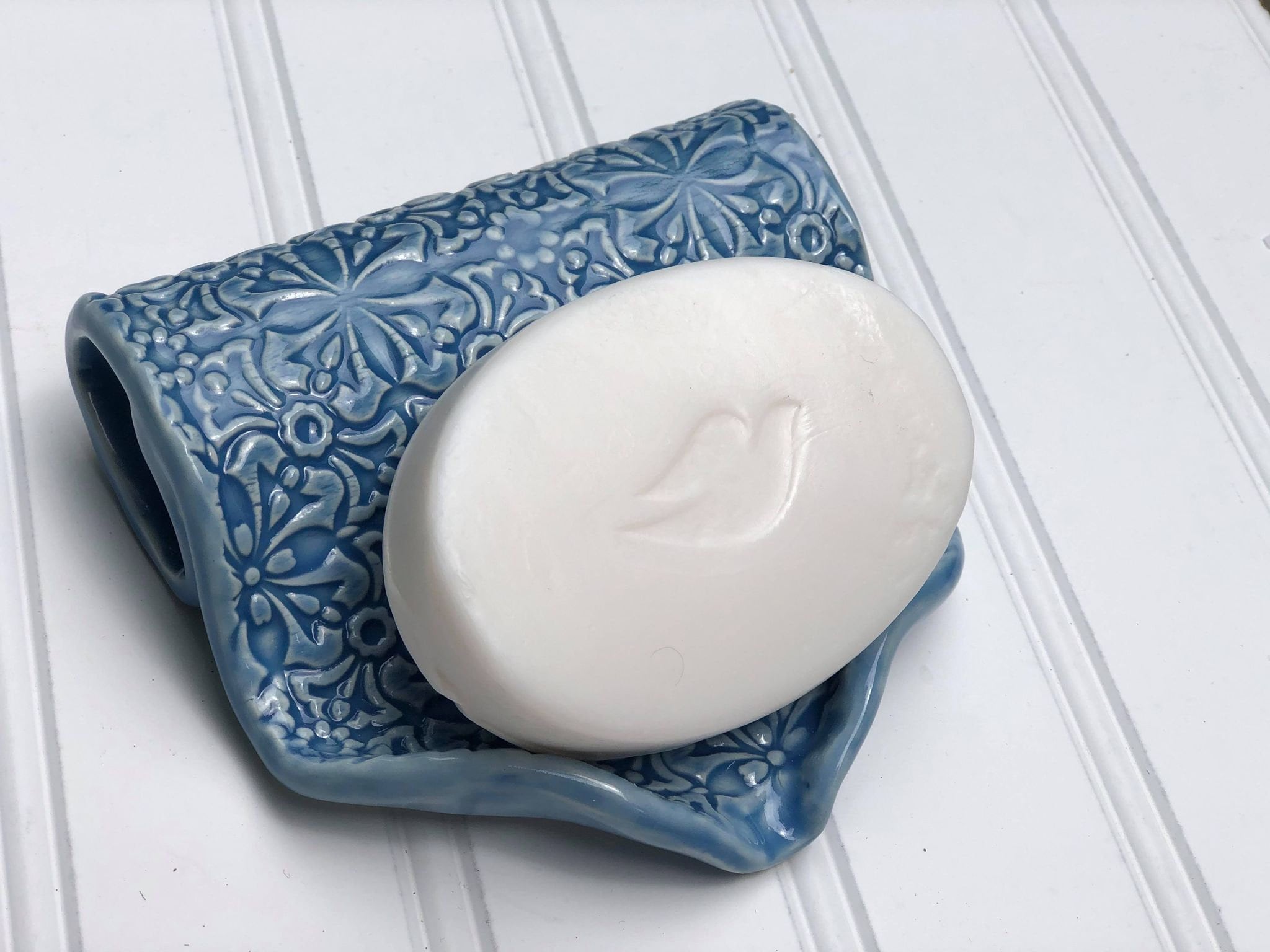 Ceramic Self-Draining Soap Dish: Handmade Ceramic Soap Dish with