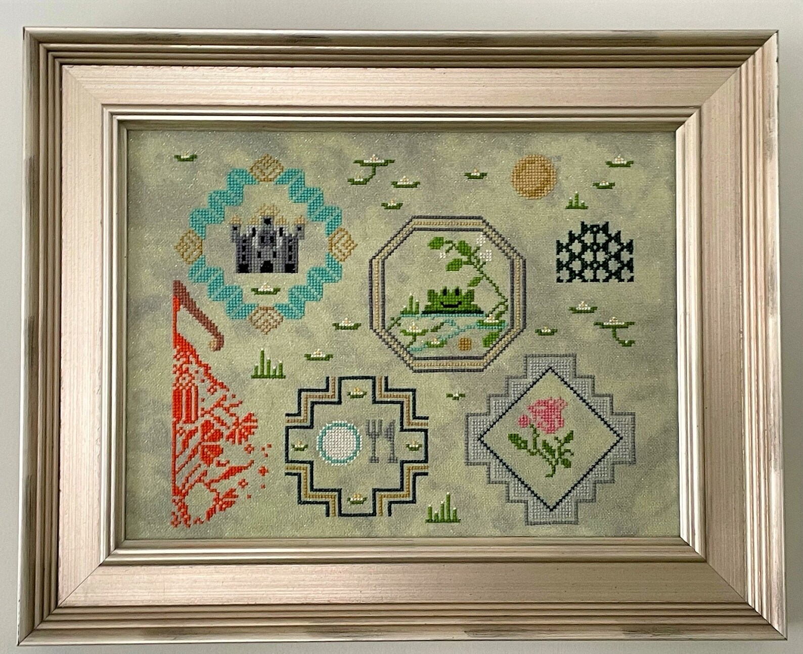 AuryTM Frog Prince cross stitch pattern Etsy.de