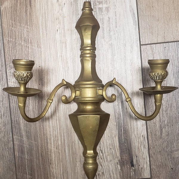 Brass Candleholder Wall Sconce/Vintage 1980s Brass Wall Sconce/Shabby Chic Decor/Wall Gallery Decor/House Staging Prop