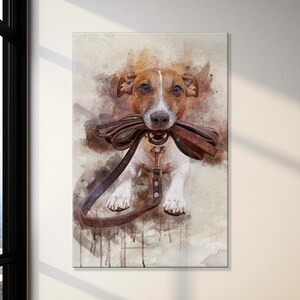 Op de afbeelding: Een aquarel van een Jack Russell Terrier met bruin en wit haar. De hond houdt een bruine leren riem in zijn bek en kijkt recht naar de kijker.