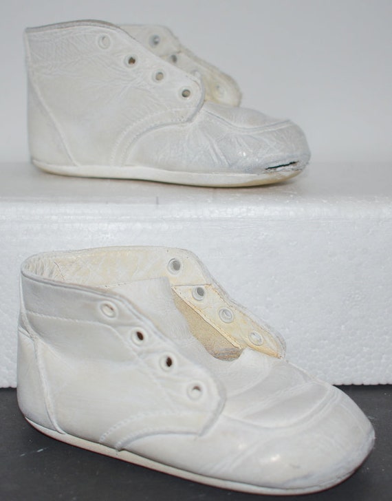 Vintage Baby Shoes Mid Century Leather Girl Boy T… - image 2