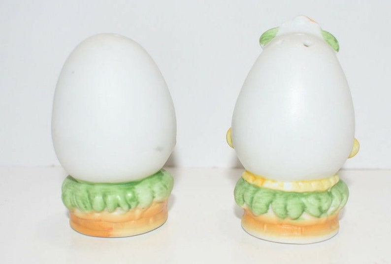 Lefton Anthropomorphic Figurines Eggs Salt Pepper Shaker Girl Boy