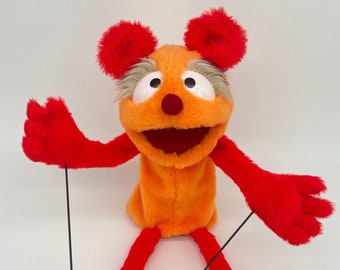 Miel Liloo avec accent rouge - marionnette à main, style muppet