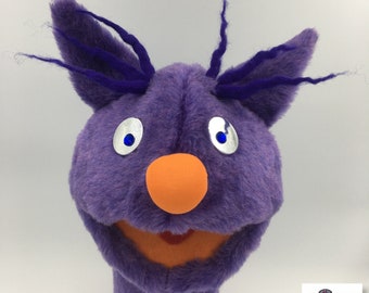 Crazy Violet Cat - marionnette à main, style muppet