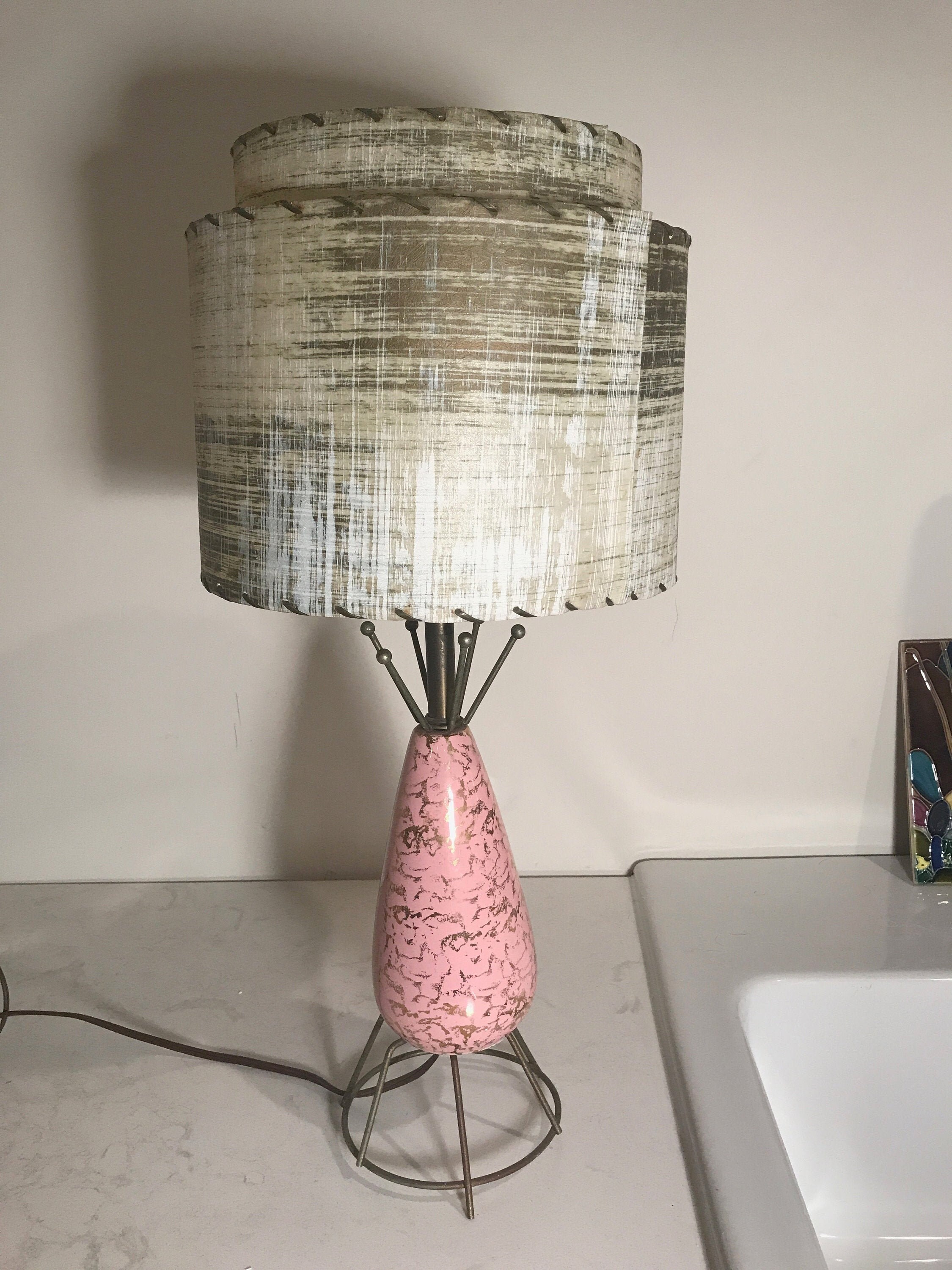Retro Atomic Sputnik Pink / Gold Mid Century Modern Table Lamp W