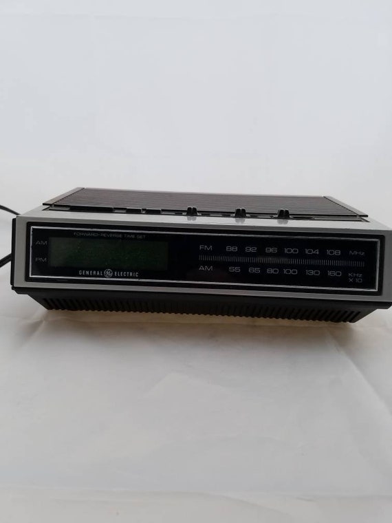 General Electric Vintage Digital Alarm Clock And Radio Etsy