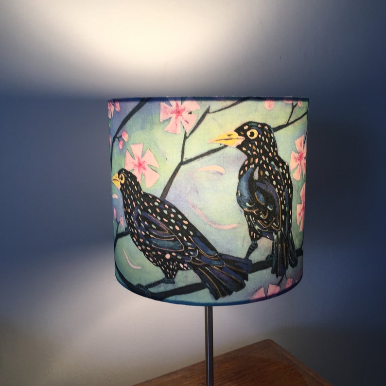 SOMBRA DE LÁMPARA STARLINGS. Tambor. diseño batik. Disponible | Etsy