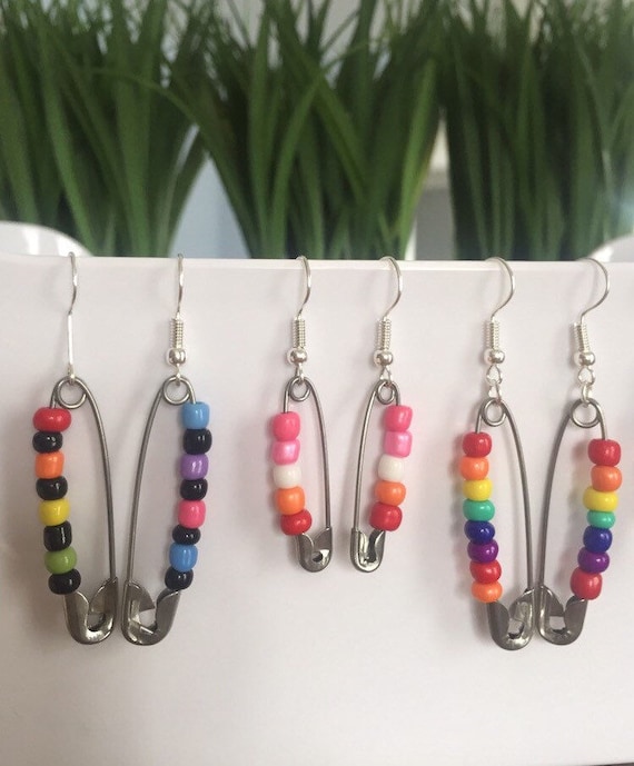SAFETY PIN EARRINGS | Beads craft jewelry, How to make earrings, Safety pin  jewelry