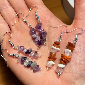 Orecchini pendenti in cristallo - Orecchini pendenti in cristallo impilati personalizzati, orecchini pendenti in cristallo delicati, orecchini in cristallo fatti a mano, insta @crystalskydesign