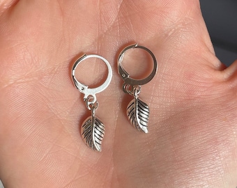 Leaf charm Earrings, Silver Fall flowing Leaves, Leaf jewelry, Fall huggies, Autumn jewelry