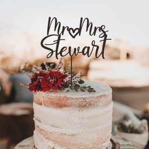 Wedding Cake Topper With Heart / Boho Cake Topper / Rustic Wedding Cake Topper / Custom Script Mr and Mrs Cake Toppers for Wedding