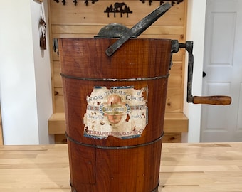 Vintage 4 qt Hand Crank Ice Cream Churner Belknap Bluegrass Ice Cream Freezer Ice Cream Maker Retro Summer Fun Farmhouse Collectible