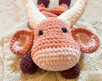 Vaquinha Longhorn de Crochê para Aconchegar | Manta de Pelúcia Feita à Mão com Fio de Crochê, Bichinho de Pelúcia Fazendeira para Bebês, Vaquinha Muuu, Silas, o Boi, Brinquedo para Bebê