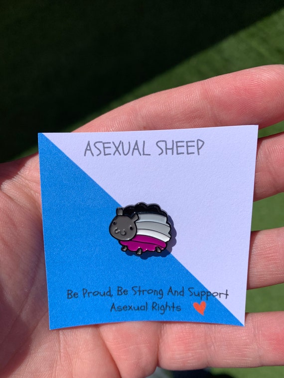 Pin de esmalte de oveja asexual