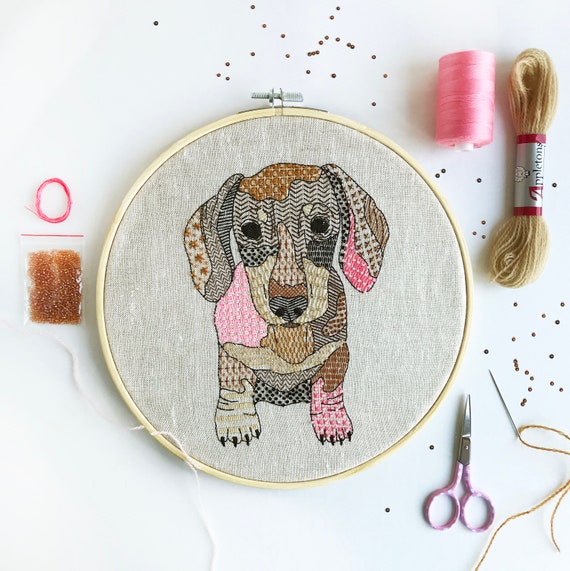 Dachshund Embroidery Kit, Animal Needlecraft Kit, Modern Embroidery Pattern, Hoop Art Embroidery DIY, Hand Sewing Kit, Home Craft Project