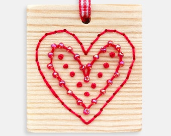 Easy Craft Kit - DIY Wooden Heart Embroidery Set