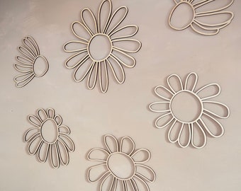 Holzwand BLUMEN DAISY im One Line Style VERSION2, Holz Kinderzimmer, GÄNSEBLÜMCHEN