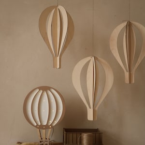Wooden Hot Air Balloons 3D - Handcrafted Wooden Wall Hanging for Nursery or Playroom, wall decoration for kids, Luftballons aus Holz
