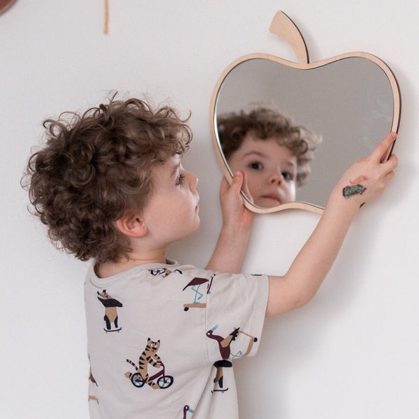 Kids Room Apple Mirror | Child-friendly Safety Mirror for Playful Spaces