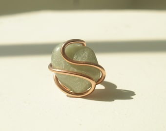 Anillo de cobre con anís y cristal
