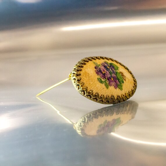 Vintage embroidered brooch, purple - Gem