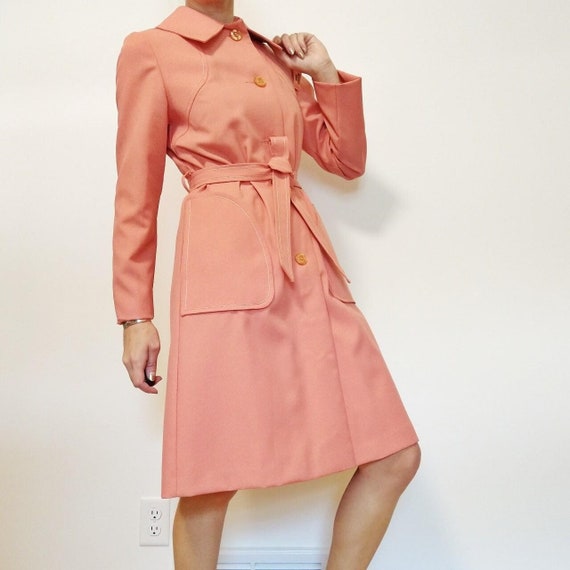 Vintage 1970s pink trench coat - image 1