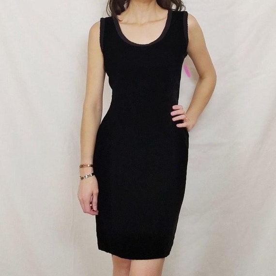 Vintage 1990s black velvet cocktail dress - image 2