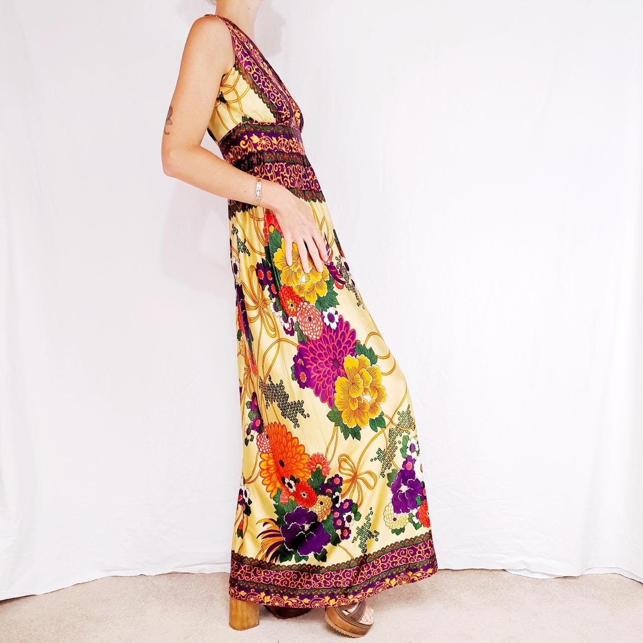 Vintage 1970s Bold Tropical Maxi Dress by Charlotta of California - Etsy Vintage 1970s Bold Tropical Maxi Dress by Charlotta of California - Etsy