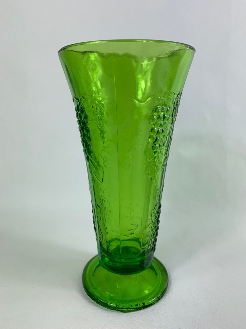 Vintage Indiana Glass Harvest Grape.