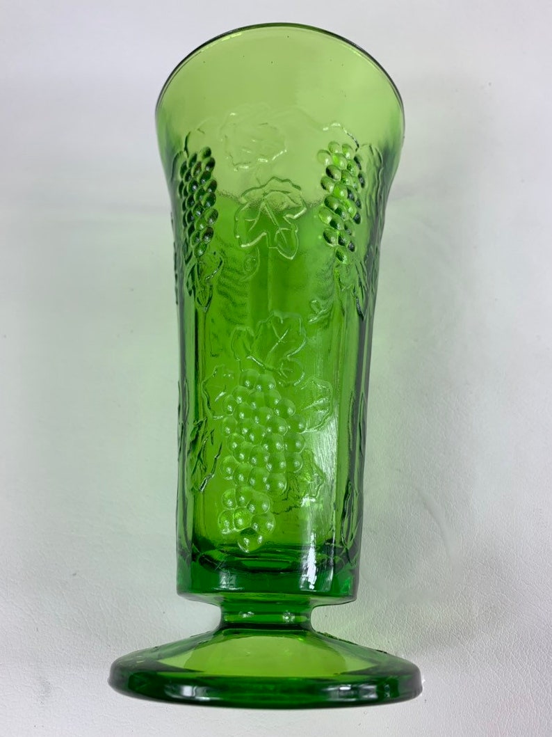 Vintage Indiana Glass Harvest Grape.